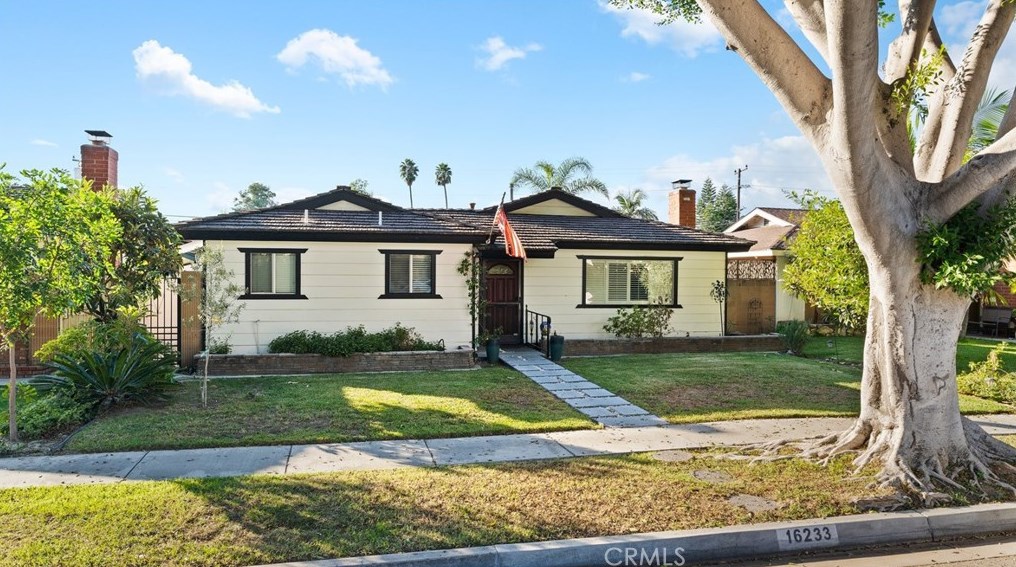 16233 Indiana Ave, Paramount, CA 90723
