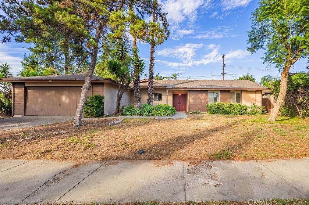 1363 W 11th St, Upland, CA 91786