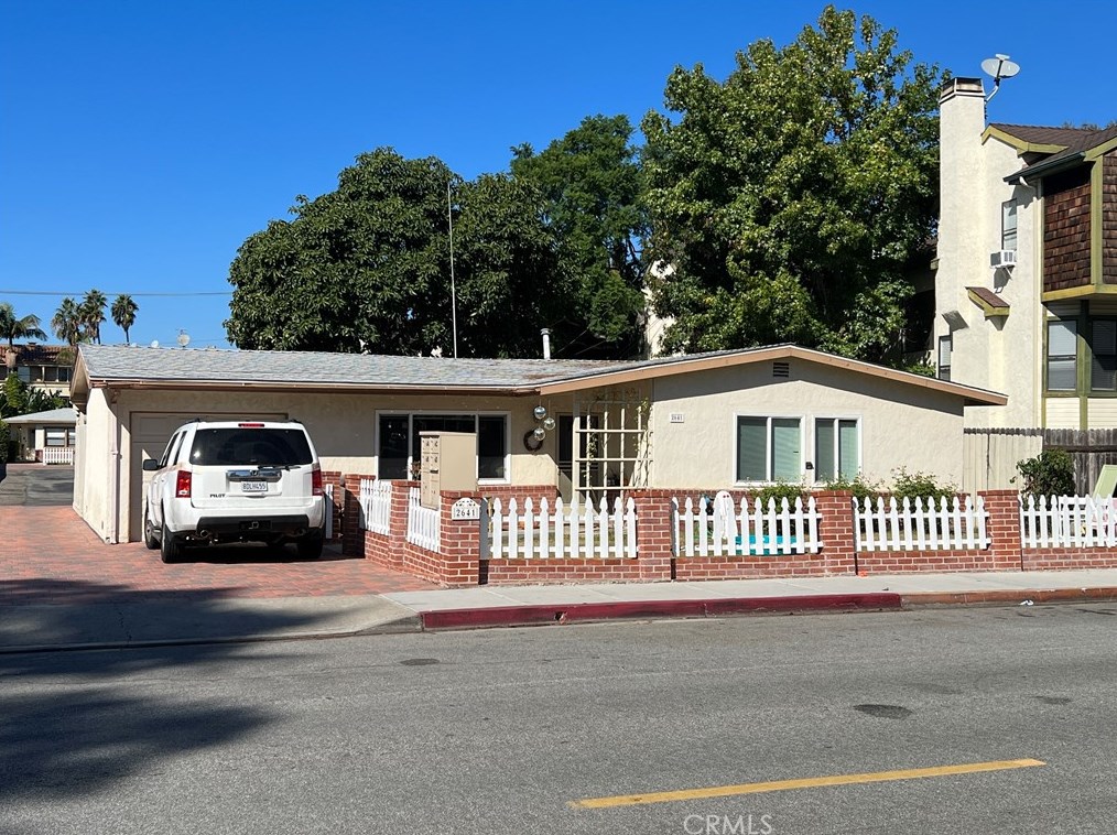 2641 Elden Ave, Costa Mesa, CA 92627-4604