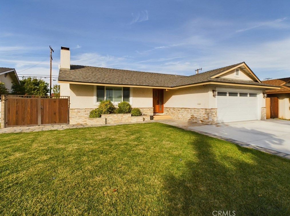 6661 Kiwi Cir, Cypress, CA 90630
