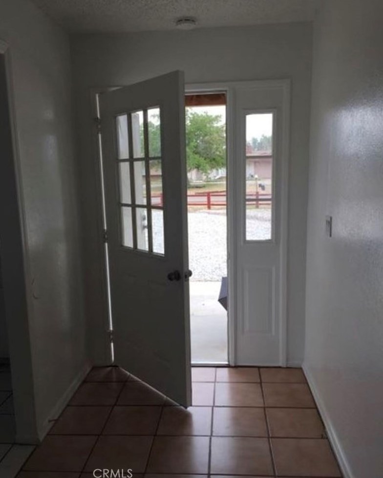 13474 Tutelo Rd, Apple Valley CA  92308-6463 exterior