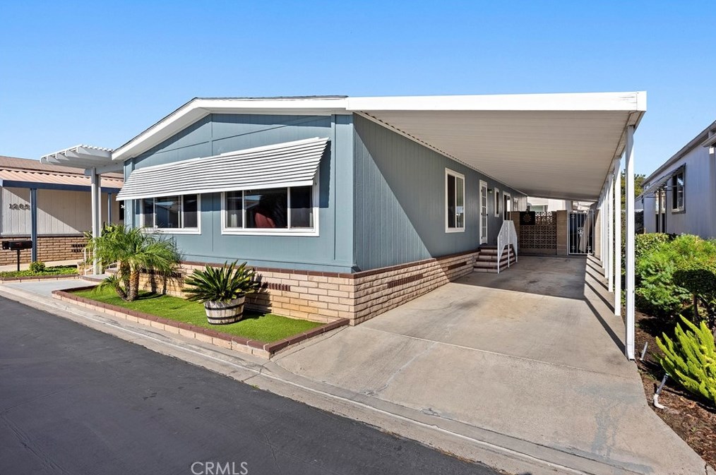 1261 Harbor Lake Ave, Brea, CA 92821