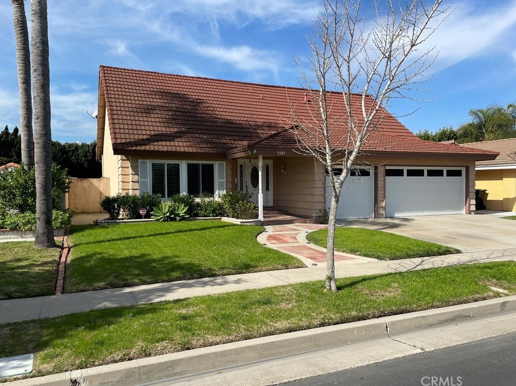 9387 Somerset Ln, Cypress, CA 90630-2739