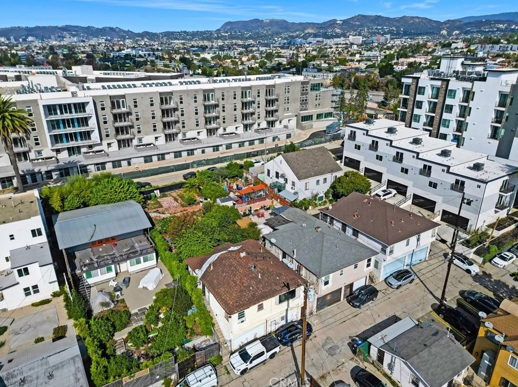 230 Hoover St, Los Angeles CA  90004-3628 exterior