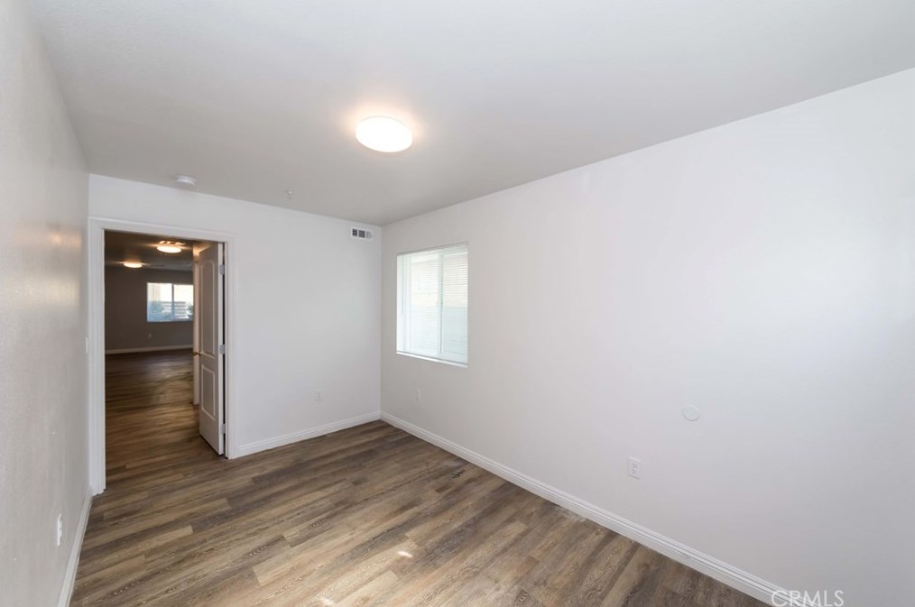 211 43rd St, Los Angeles CA  90011-3007 exterior