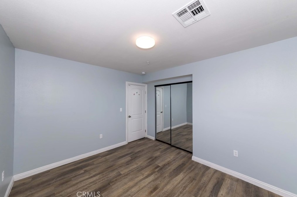 211 43rd St, Los Angeles CA  90011-3007 exterior