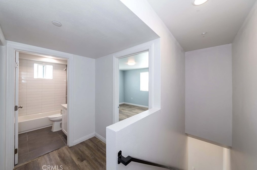 211 43rd St, Los Angeles CA  90011-3007 exterior