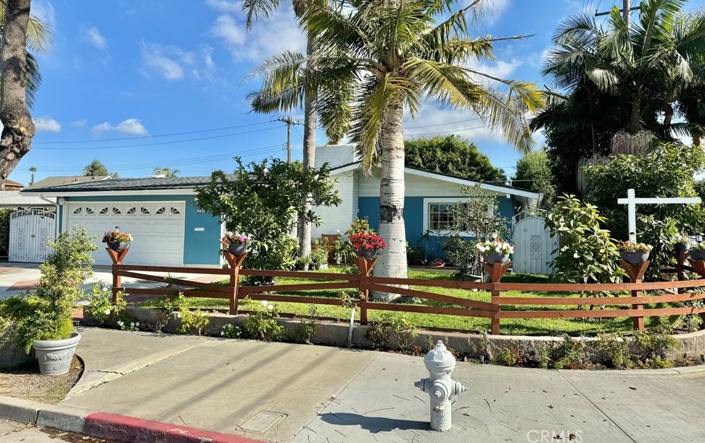 2252 Avalon St, Costa Mesa, CA 92626-6447