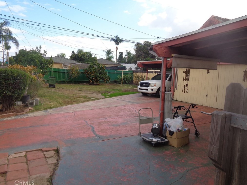 1101 Birch St, Santa Ana, CA 92707-1201