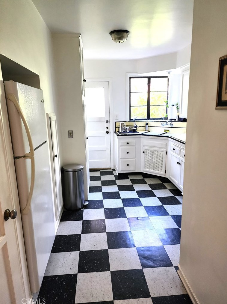 2527 5th St, Los Angeles CA  90057-1855 exterior