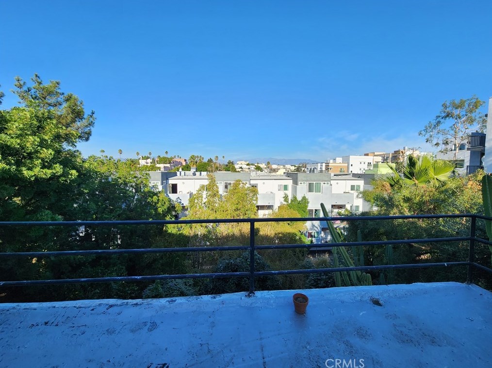 2527 5th St, Los Angeles CA  90057-1855 exterior