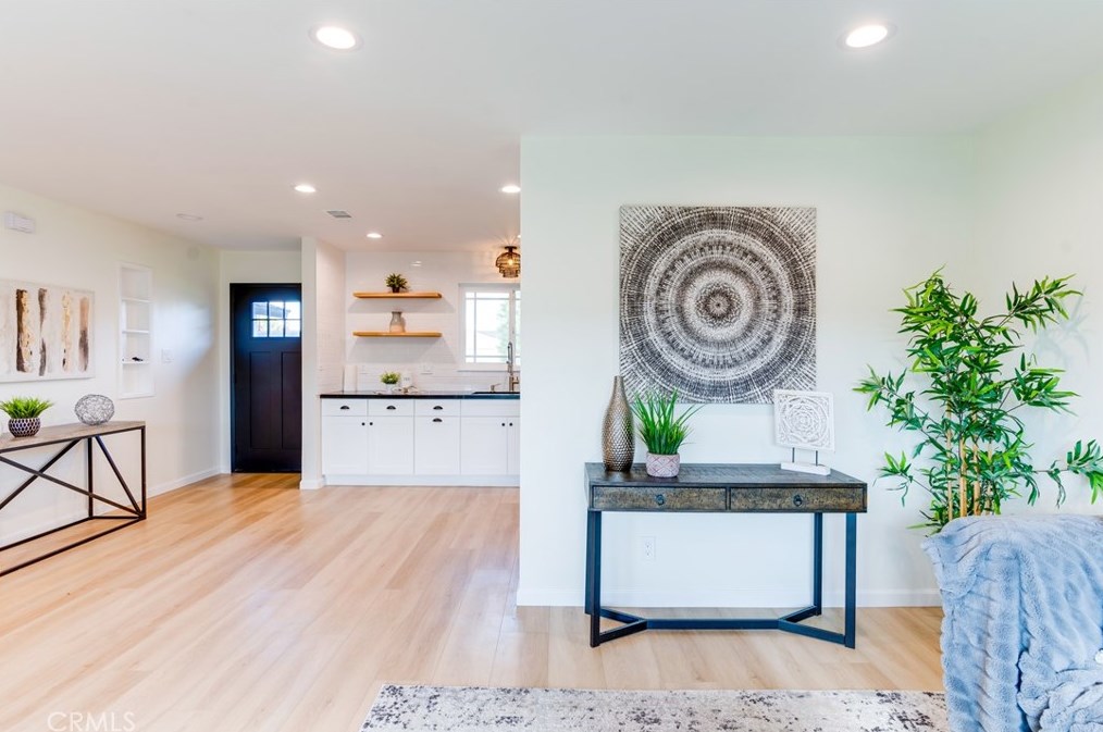 5202 Myra Ave, Cypress CA  90630-4443 exterior