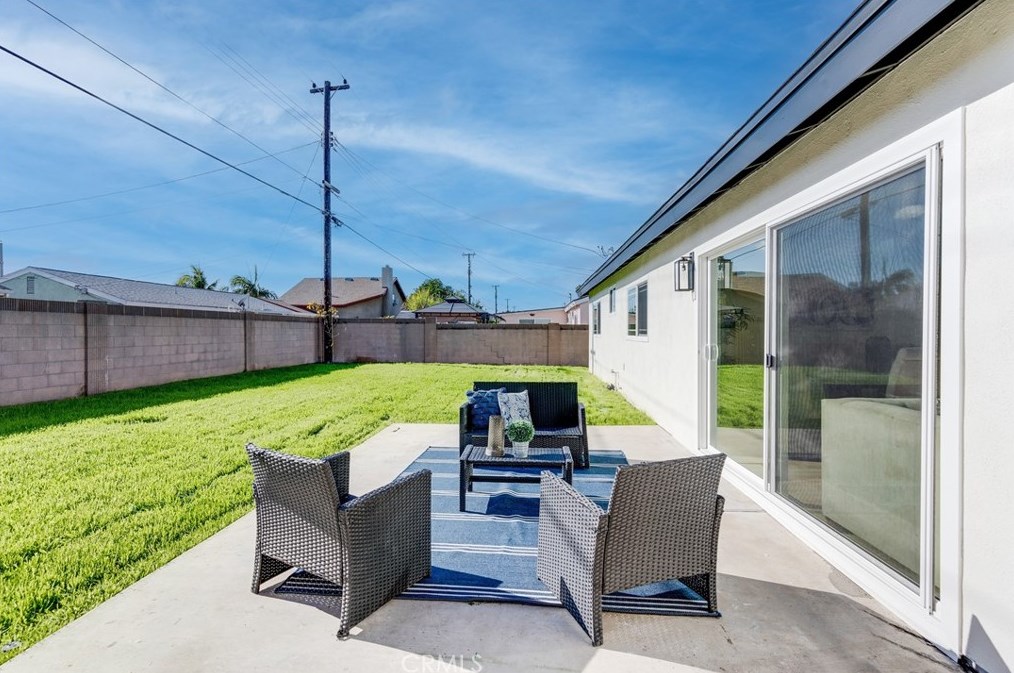 5202 Myra Ave, Cypress CA  90630-4443 exterior