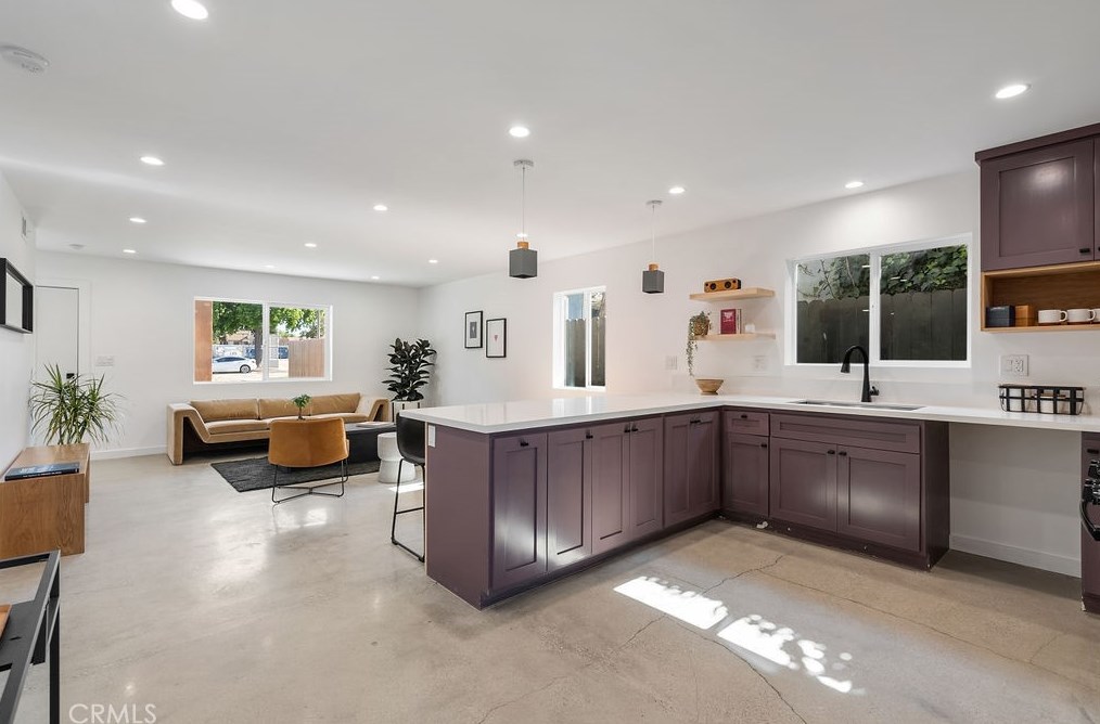 2133 74th St, Los Angeles CA  90047-2119 exterior