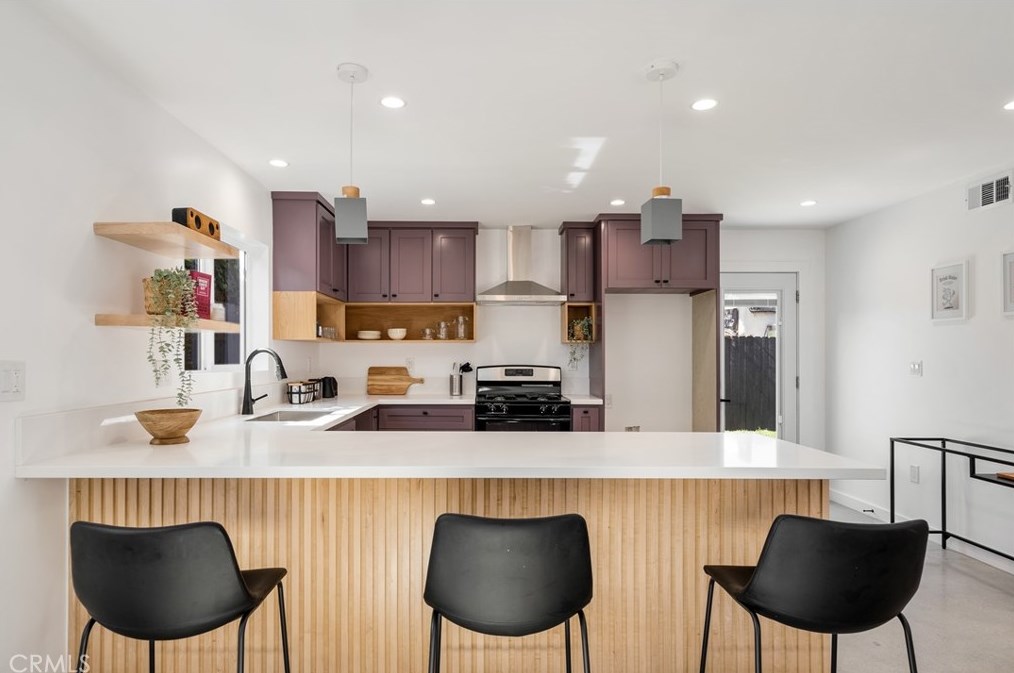 2133 74th St, Los Angeles CA  90047-2119 exterior