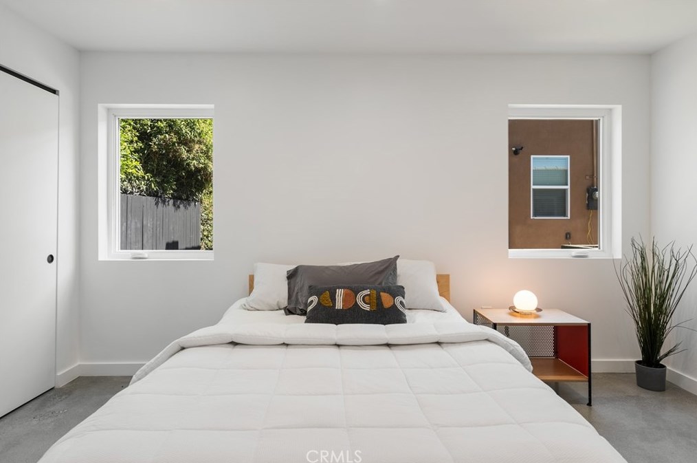 2133 74th St, Los Angeles CA  90047-2119 exterior