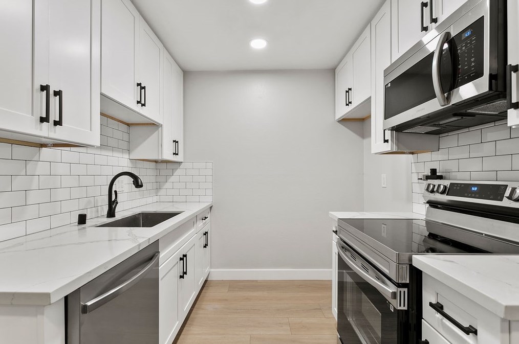 1010 W Macarthur Blvd #102, Santa Ana, CA 92707