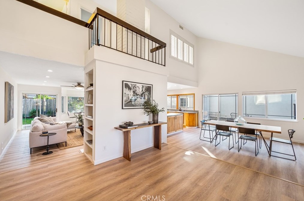 1083 San Pablo Cir, Costa Mesa, CA 92626