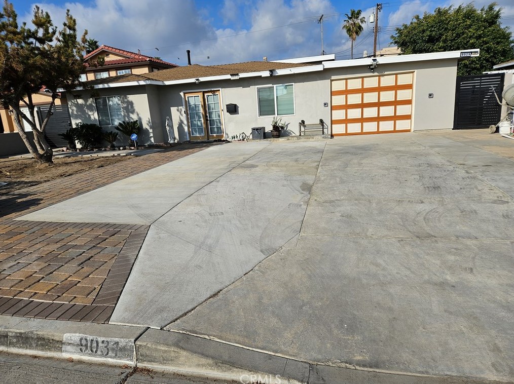 9031 Reading Ave, Westminster, CA 92683