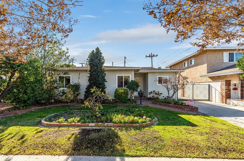 1770 245th St, Torrance, CA 90501-6714