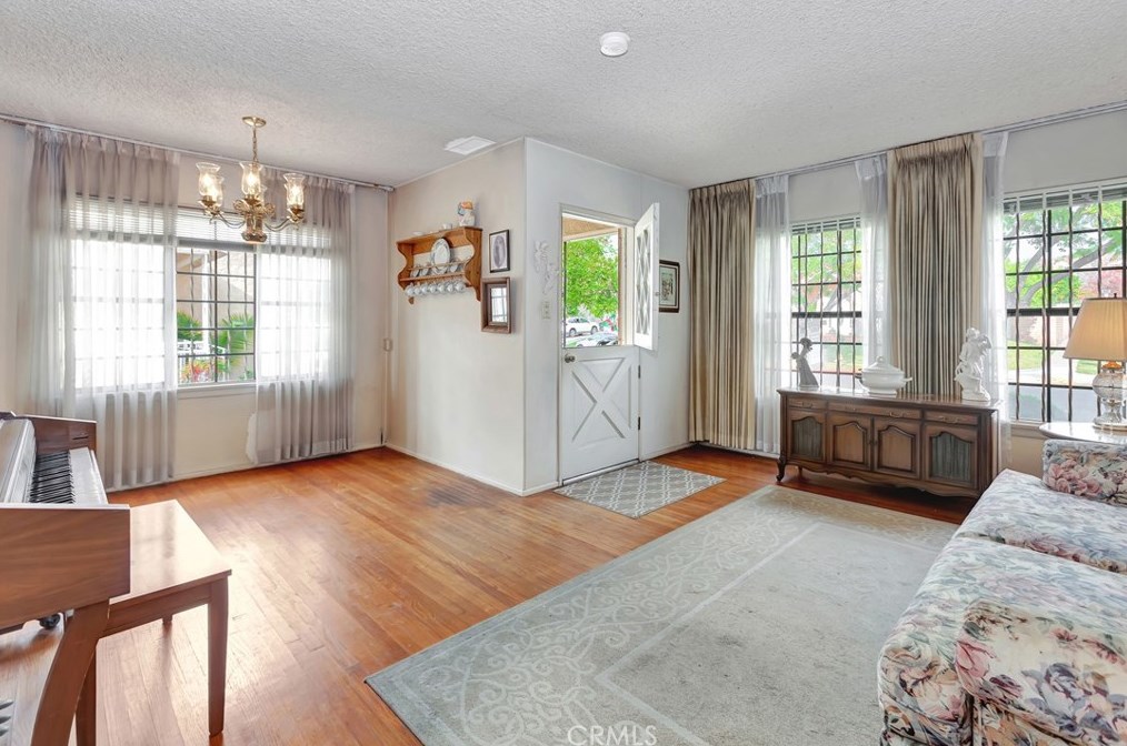 228 Floral Dr, Monterey Park CA  91754-6435 exterior