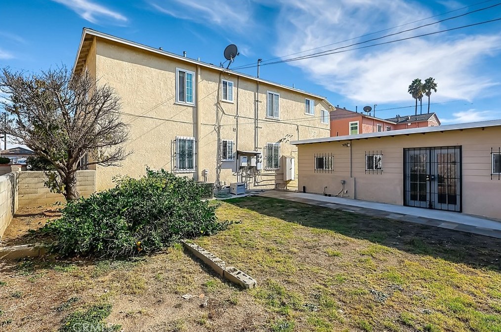 10429 Haas Ave, Los Angeles CA  90047-4333 exterior