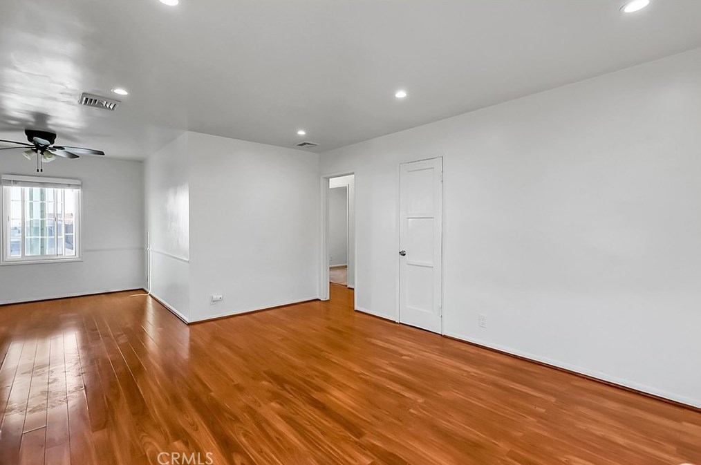 10429 Haas Ave, Los Angeles CA  90047-4333 exterior