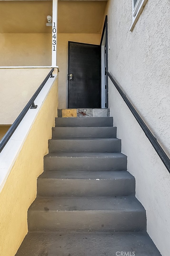 10429 Haas Ave, Los Angeles CA  90047-4333 exterior
