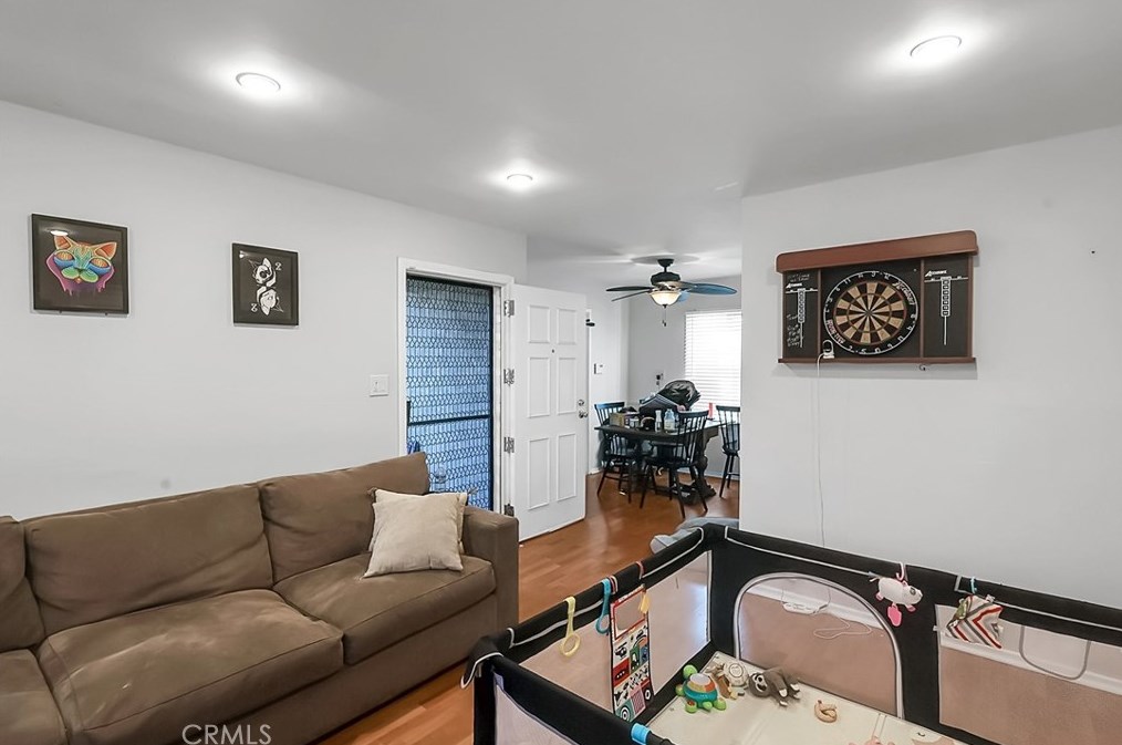 10429 Haas Ave, Los Angeles CA  90047-4333 exterior
