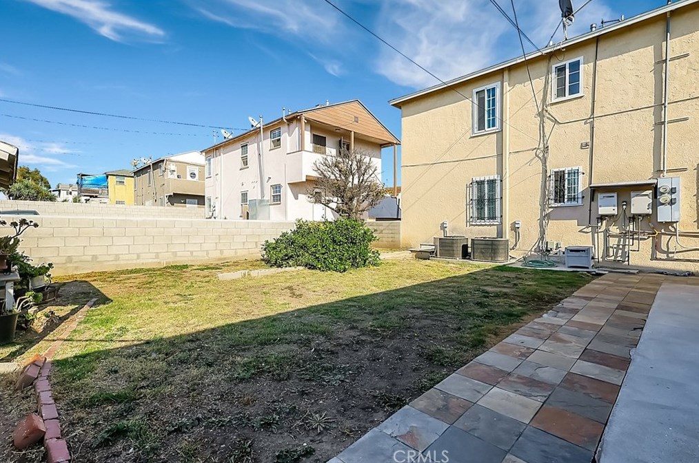 10429 Haas Ave, Los Angeles CA  90047-4333 exterior