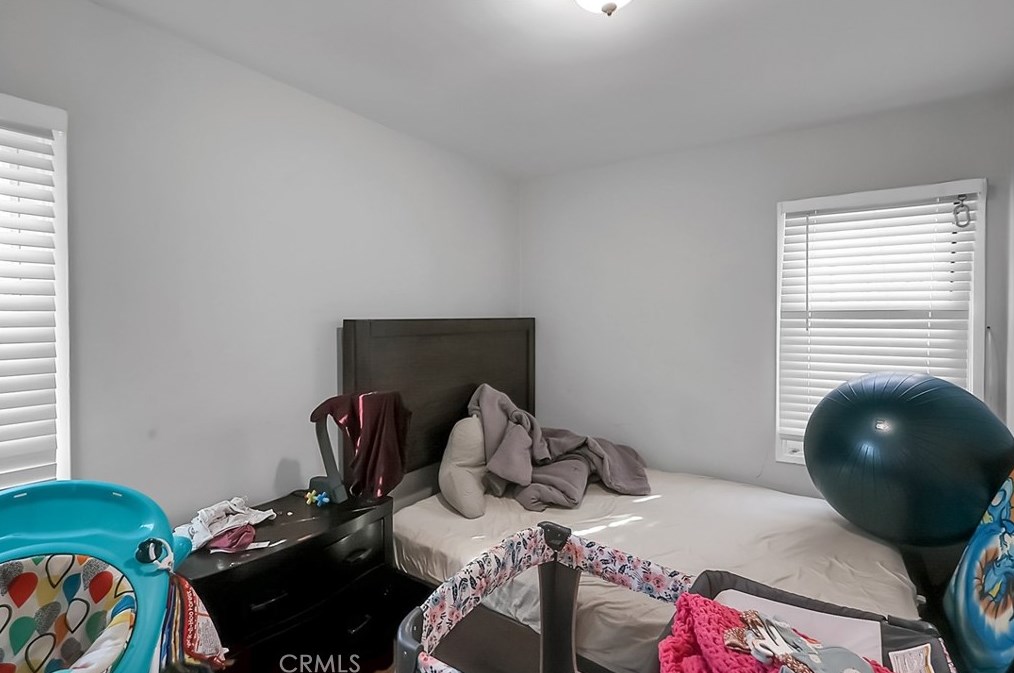 10429 Haas Ave, Los Angeles CA  90047-4333 exterior