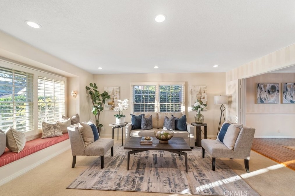 11082 Mindora St, Los Alamitos, CA 90720-2727