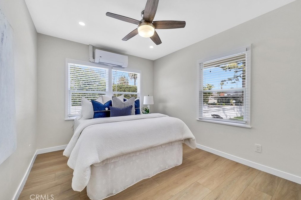 375 19th St, Costa Mesa CA  92627-2349 exterior