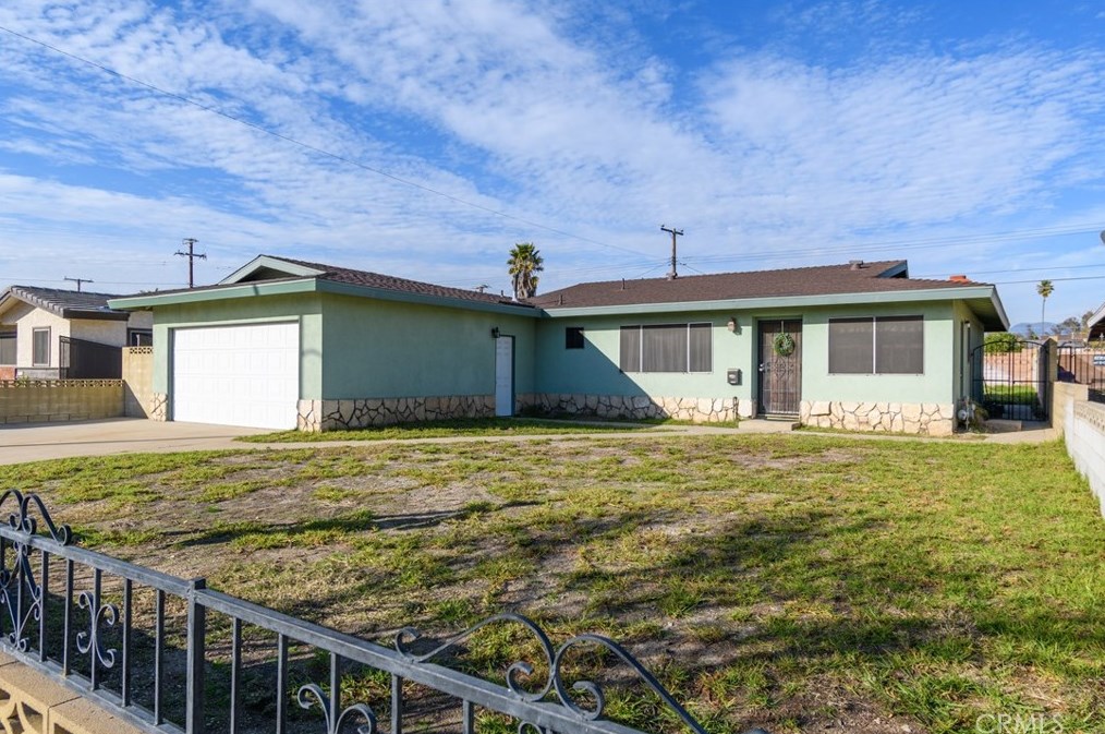17536 Upland Ave, Fontana, CA 92335-3714