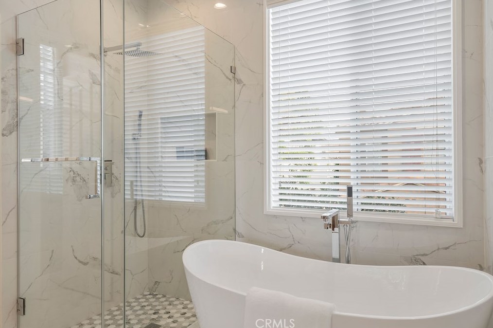 1 Del Sonterra, Irvine CA  92606-8861 exterior