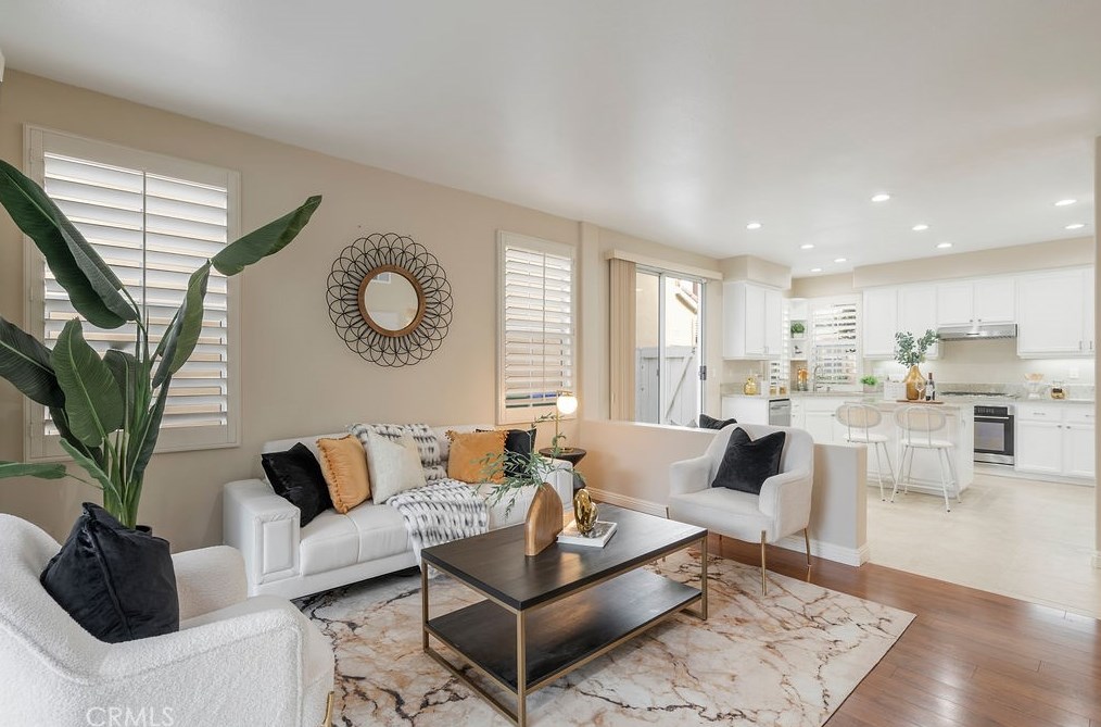 1 Del Sonterra, Irvine CA  92606-8861 exterior