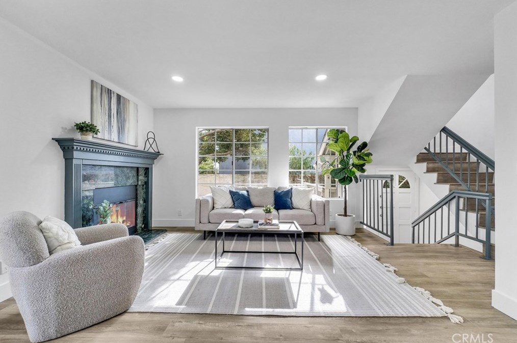 785 W 18th St #9, Costa Mesa, CA 92627