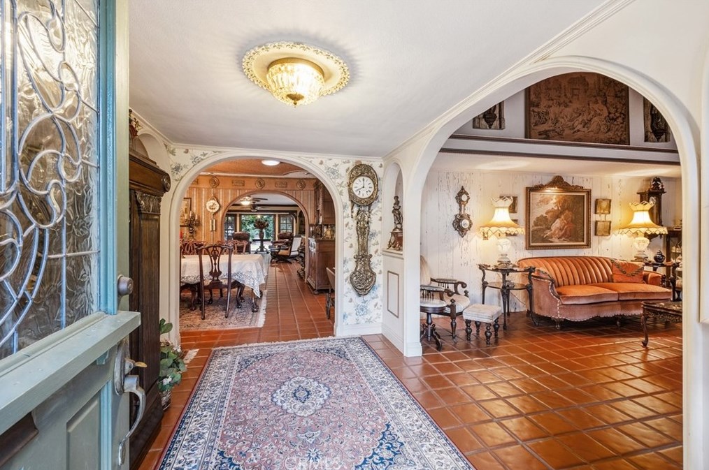 12551 Christy Ln, Los Alamitos, CA 90720-4710