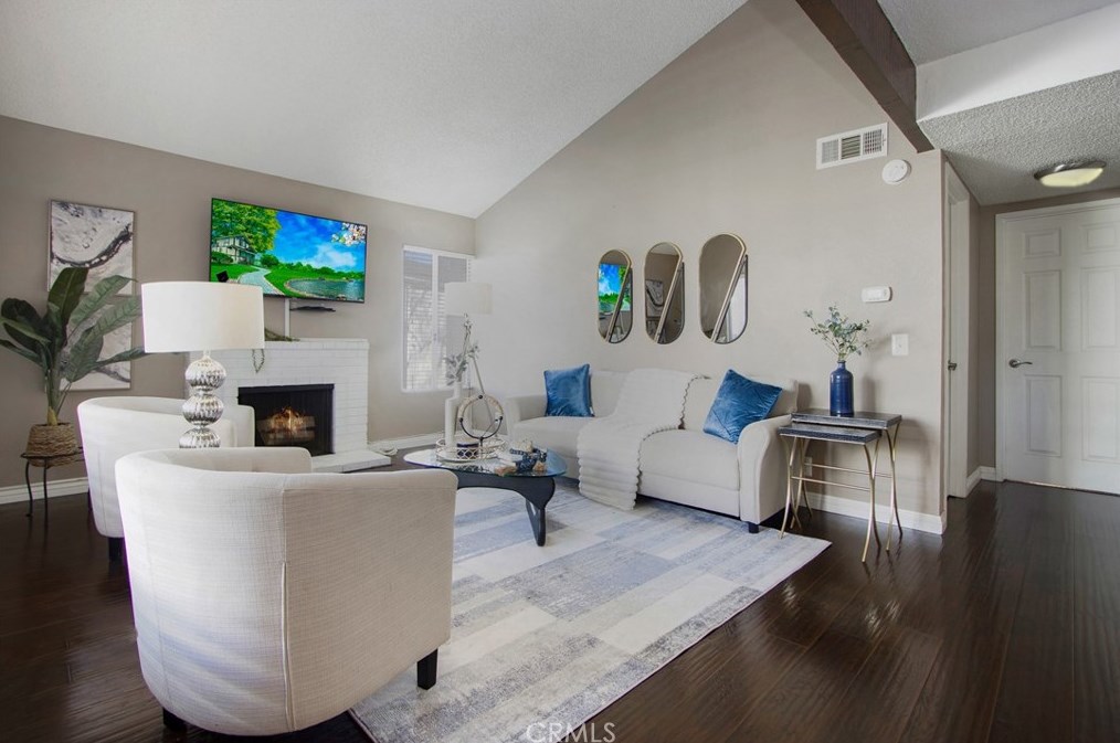 1240 Cabrillo Park Dr #g, Santa Ana, CA 92701