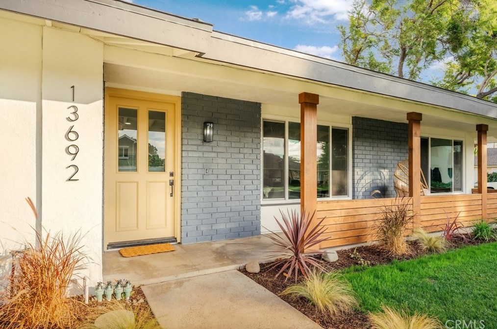 13692 Rosalind Dr, Tustin CA  92780-1925 exterior