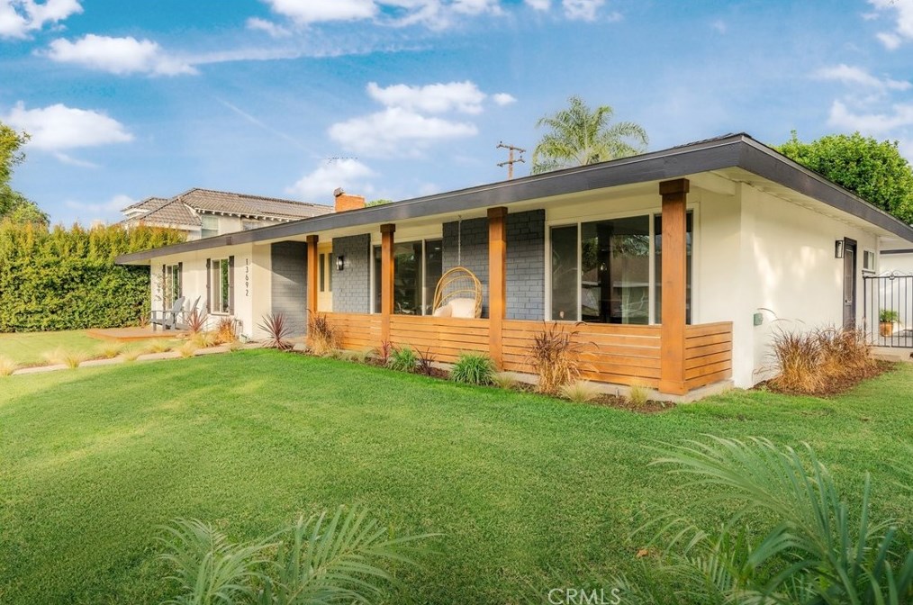 13692 Rosalind Dr, Tustin CA  92780-1925 exterior