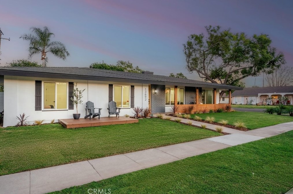 13692 Rosalind Dr, Tustin CA  92780-1925 exterior