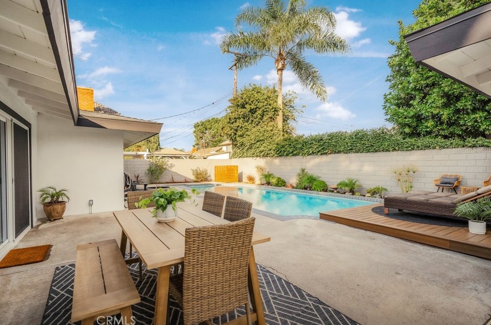 13692 Rosalind Dr, Tustin CA  92780-1925 exterior