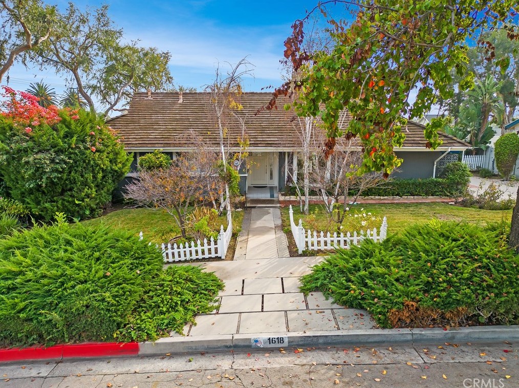 1618 Alto Ln, Fullerton, CA 92831