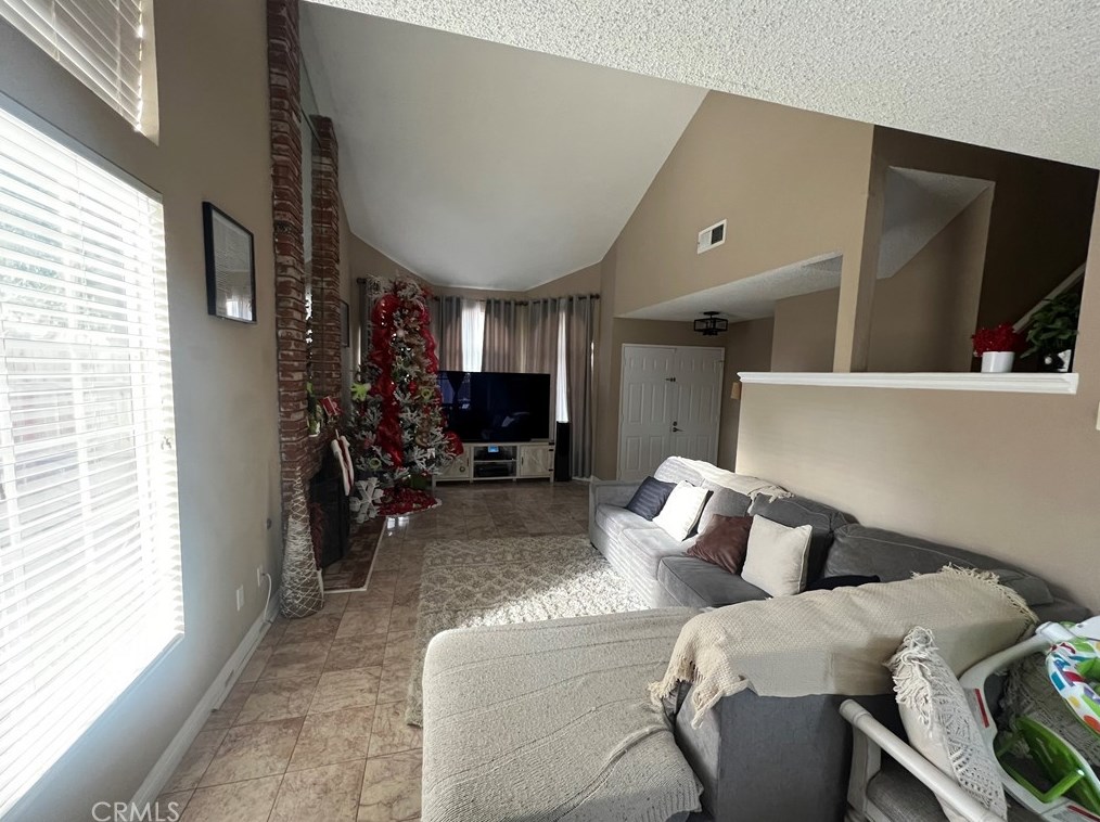 24573 Meadow Grass Way, Moreno Valley, CA 92557