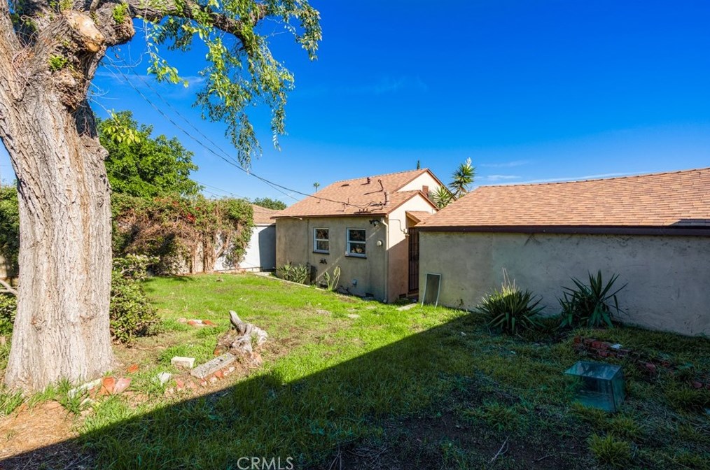 7833 Naylor Ave, Los Angeles CA  90045-3918 exterior