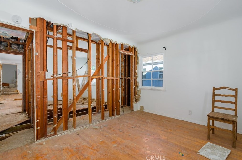 7833 Naylor Ave, Los Angeles CA  90045-3918 exterior