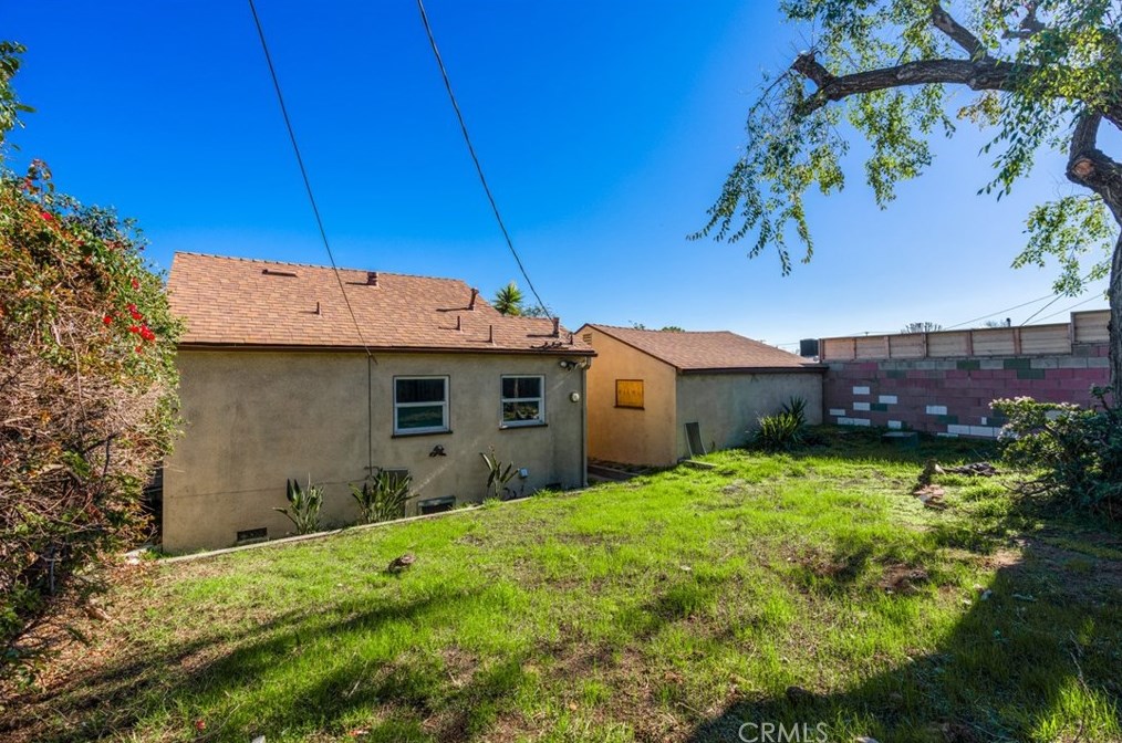 7833 Naylor Ave, Los Angeles CA  90045-3918 exterior