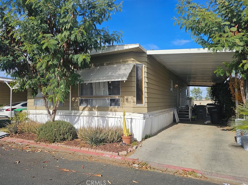 350 San Jacinto Ave #74, Perris, CA 92571