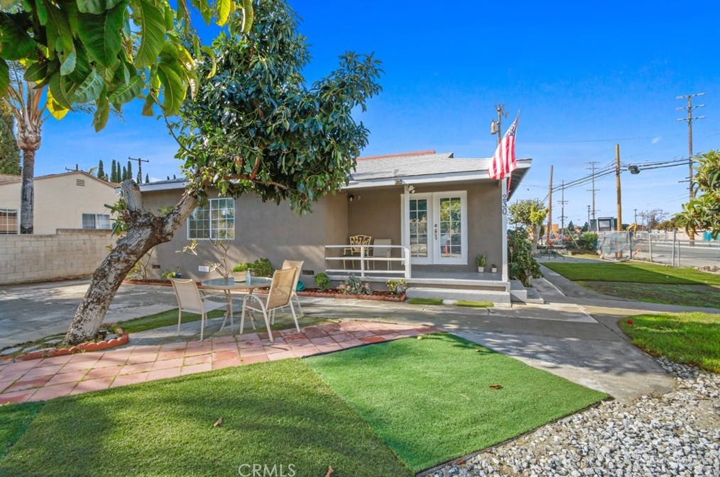 230 E Warner Ave, Santa Ana, CA 92707